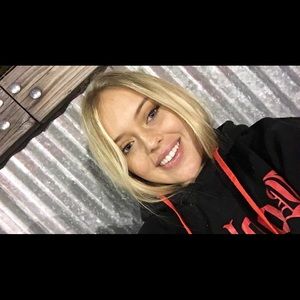 Meet your Posher, Brittney